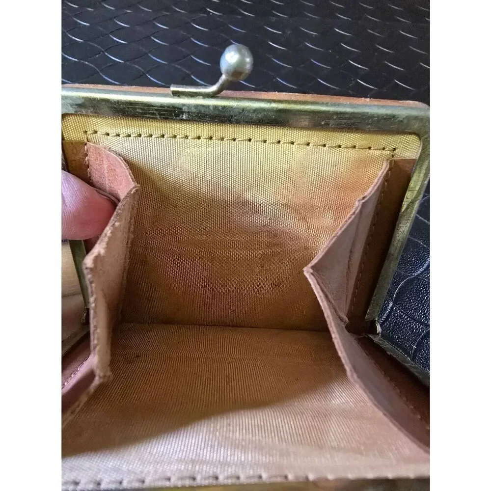 Vintage Leather Matador Coin Purse #B15
